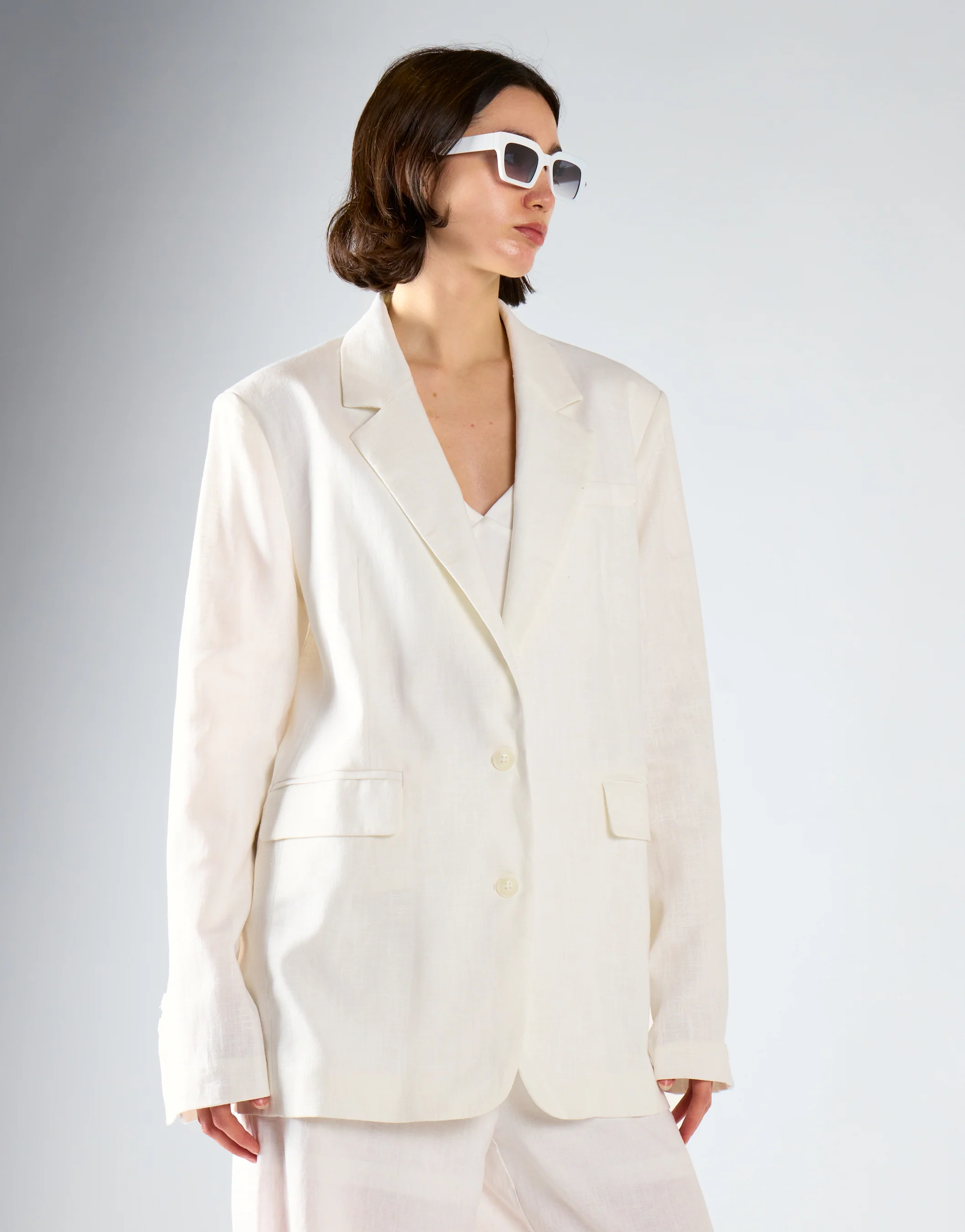 White Oversized-Blazer - Image 3