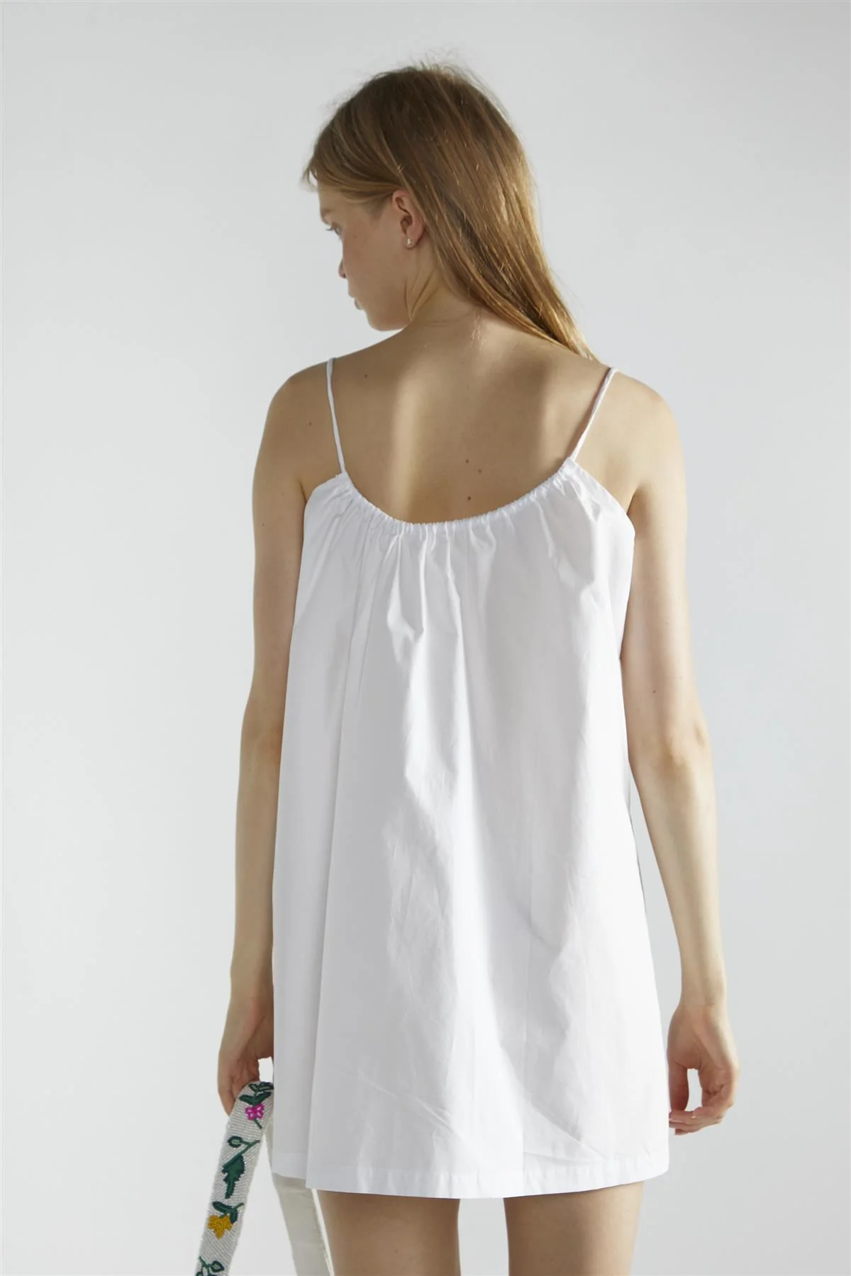 White Scoop-Neck Tie Detailing Mini-Dress - Image 2
