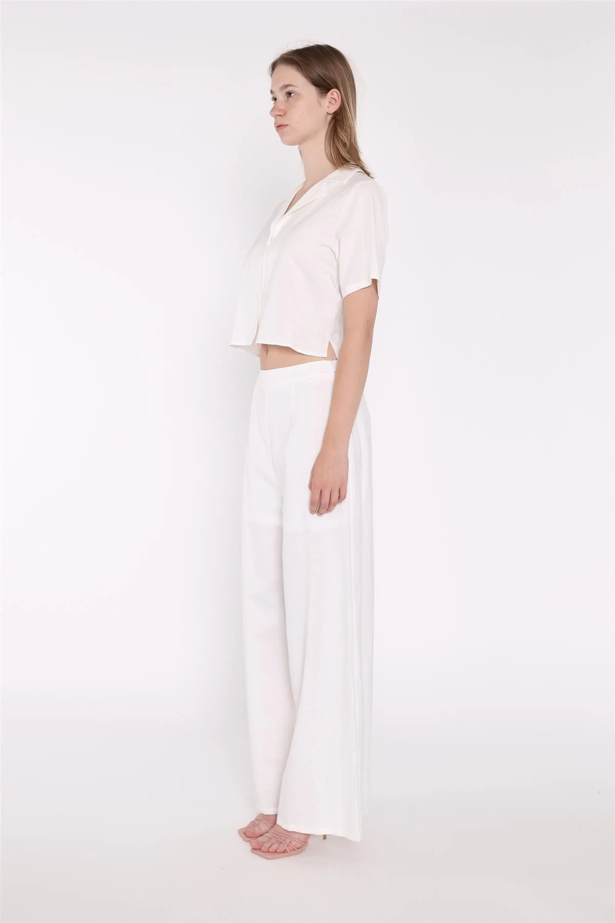 White Short-Sleeve Cropped-Shirt - Image 3