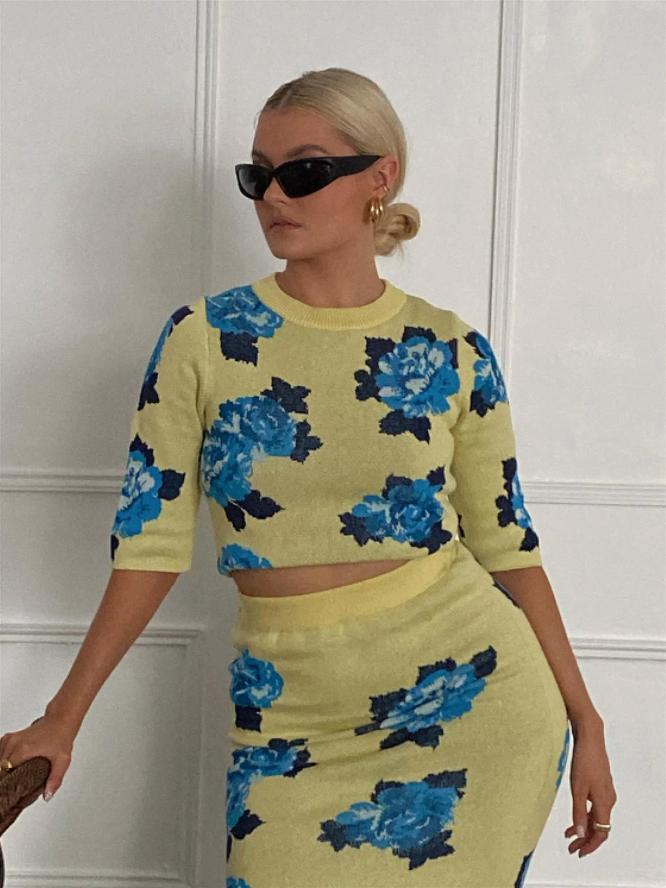 Yellow Blue Rose Crew Crop-Top - Image 3